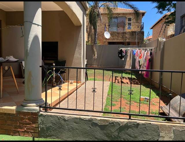 2 BEDROOM COMPLEX FOR SALE IN LITTLE FALLS